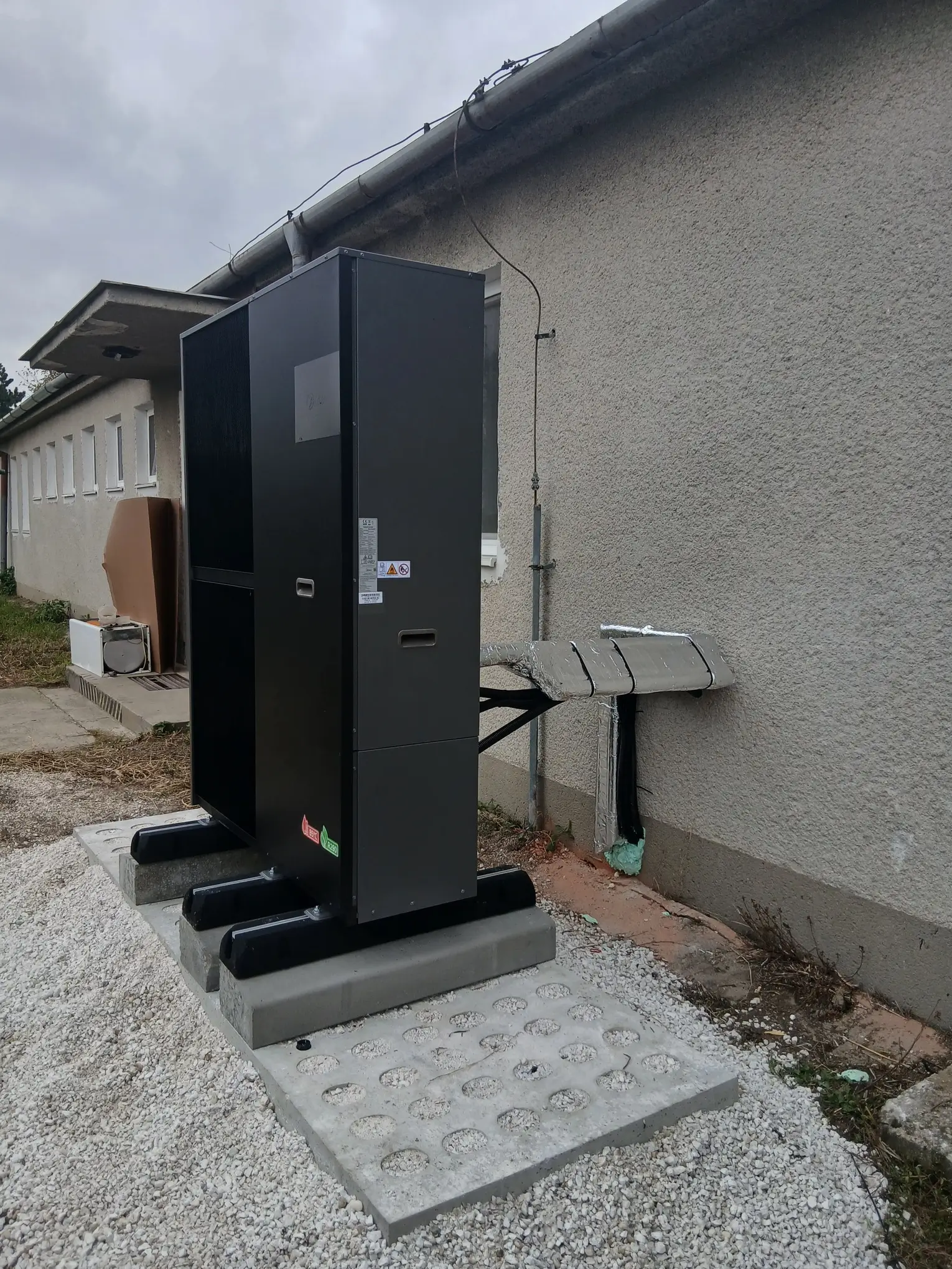 Realizácia vysokotepelného čerpadla Midea Mars 26 kW výstupná teplota až 85 °C